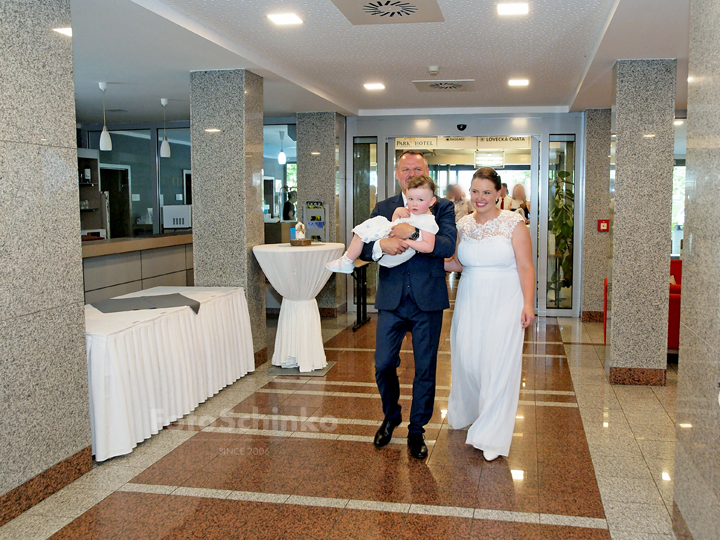 21 | Svatba Blanka & Juraj | Parkhotel Hluboká | FotoSchinko