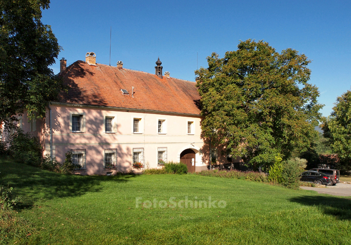 02 | Svatba Eliška & Standa | Statek Kloubek | FotoSchinko