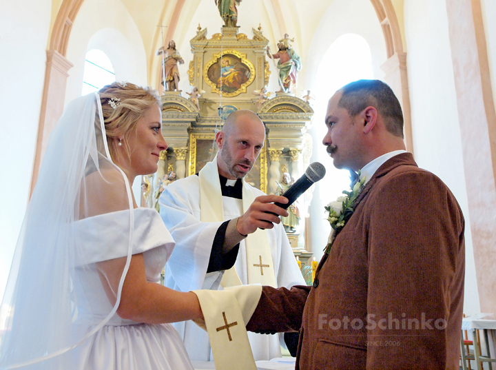 15 | Svatba Iveta & Petr | Kostel sv. Víta | Rudolfov | FotoSchinko